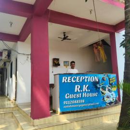 R K Guest House Arpora, hotel in Mapusa