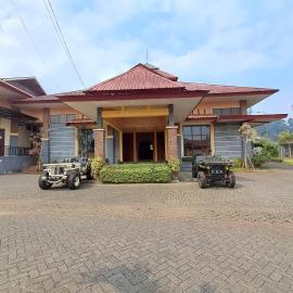 Grand Pujon View, hotel i Songgoriti