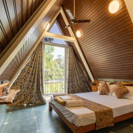 Mountain Woods Farmstay, Khopoli Pure Veg