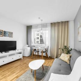 Stylish Designer Stay with Free Street Parking