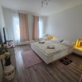 3 Apartments Angels o k b, Hotel in Altenburg