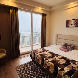 Skybloom stays, hotel in Greater Noida