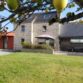 Maison cosy, plage à pied & jardin - Holim' Prest, hotel a Plouescat