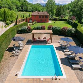 Large Villa With Pool And Sauna On Tuscan Estate