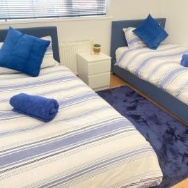 3 Bedroom Luxe Home in Abbeywood