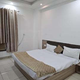 Prem Resort, hotel in Vrindāvan