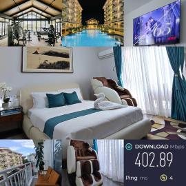 Pool View with Massage Chair-5 min to Cebu Airport, hotel in Pusok