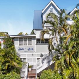 BELLA ABODE AND POOL Loft and 4 Bedroom Entertainer