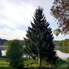 Terrasse de l'Aube #Lac#Terrasse#Calme, Hotel in Aydat