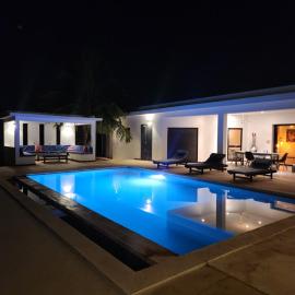 Superbe villa de luxe, hotel en Ngaring