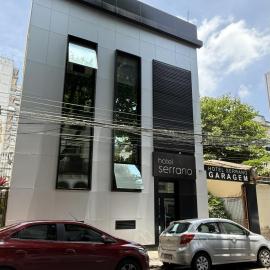 Hotel Serrano