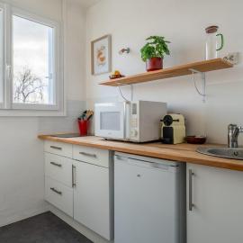 La Cabane Parking privatif et Balcon, hotel in La Riche