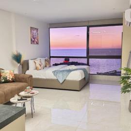 Amber – 10th Floor Sea View Studio, Kaslik, מלון בג'ונייה