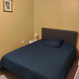 Belle chambre au rez-de-chaussée
