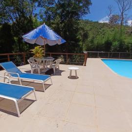 Casa com piscina condomínio Itaipava Country Club