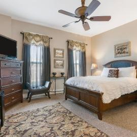 Dreams2Reality | Historic Branson Hotel - Heritage Room with Queen Bed - Downtown, hotel din Branson