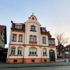 Premium Gruppen-Apartments in Gründerzeit-Villa mit Schlossblick und Parkplatz 16 Gäste
