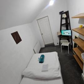 Budget Double Room in Dartford Central, hotel in Dartford