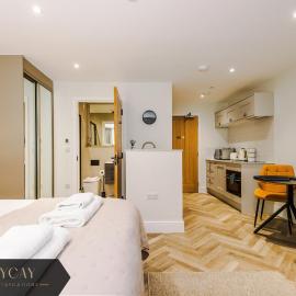 Rock Mill - Deluxe Apartments with Private Terrace, hotel di Stoney Middleton