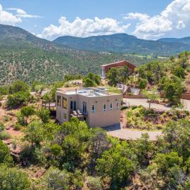 Epic Mountain Views 4BR Near Cloudcroft & White Sands, hotel in High Rolls