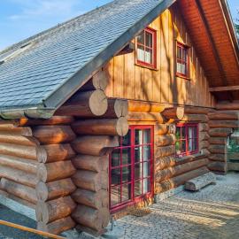 Naturstammhaus