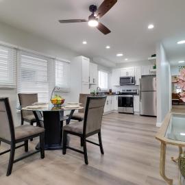 1 Mile to Henry Ford Hospital! Renovated Rental