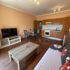 Seaview apartment in Obrovac with balcony, Hotel in Obrovac