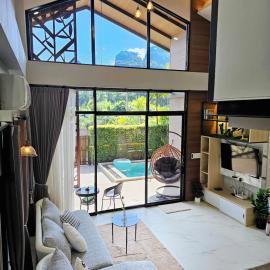 Ploy Mountain View Pool Villa
