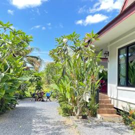 Abbas House by Swiss Chalet, 2-room Cottages