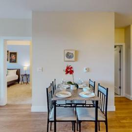 Stylish Home With Free ParkingZA
