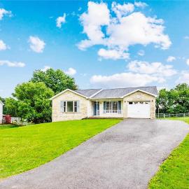 Pristine 3BR & 2bath Ranch style Near I-81 Hospitals & Downtown Martinsburg
