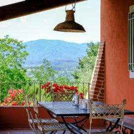 Apartment On 300-Hectare Family Estate With Pool