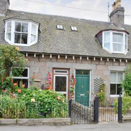 Viewington Lodge، فندق في بالاتر