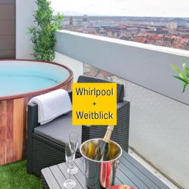 Das Penthouse mit 3 Dachterrassen, Whirlpool & Panoramablick, Hotel in Karlsruhe