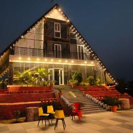 Sri Ram Resort and Adventure Park, hotel in Soh Sarāi