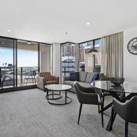 Urban Oasis City 2 Bed Apartment Oaks Horizons