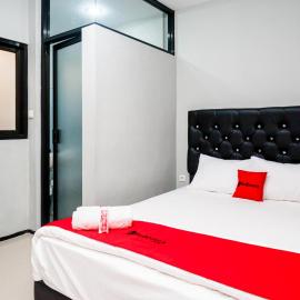RedDoorz Plus @ Kalpataru, hotel i Rampal