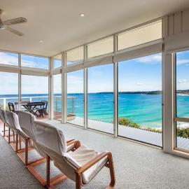 Spectacular Views - steps from Mollymook Beach