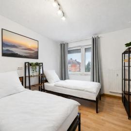 Geräumige Wohnung, 3 Schlafzimmer, Küche, Bad