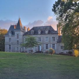 Le Château de La Coste, hotel in Saint-Julien