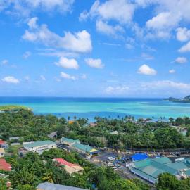 Serene Sunset Escape - Panoramic Ocean View Apartment