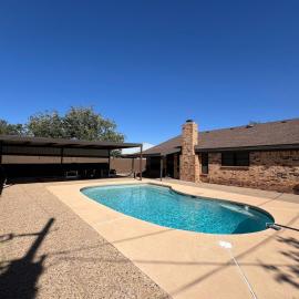 Midland Luxe, Pool, Fire Pit, Workspace, Pool Table, hotel in Midland
