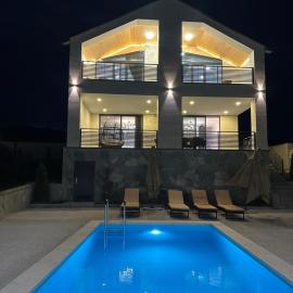 Dilijan Aqualin Villa - Heated pool, sauna and panoramic views