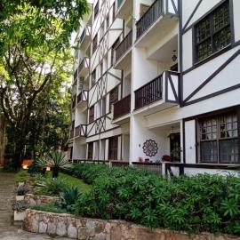 Itaipava, apt em condominio com piscina e sauna