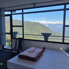 Pinepeak, hotel in Lava