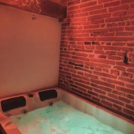 Briques & Bulles, hotel in Montauban