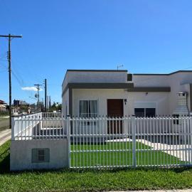 Casa aconchegante a 70m do mar, ideal para famílias