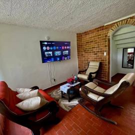 Casa Amplia de 3 Pisos - 3 Habitaciones - Zona Verde de Bucaramanga