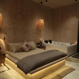 Casa-Boho Jaipur ! Luxe Med Stay Jacuzzi Balcony