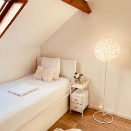 Petite Chambre Cozy dans une maison, hôtel à Bezons